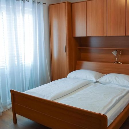 Bed and Breakfast Haus Lupic Barbat na Rabu Екстер'єр фото